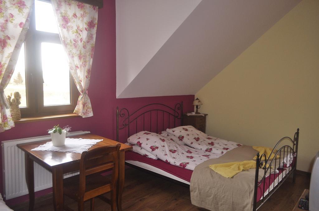 Karczma Brzeziniak Bed & Breakfast Чисна Екстериор снимка
