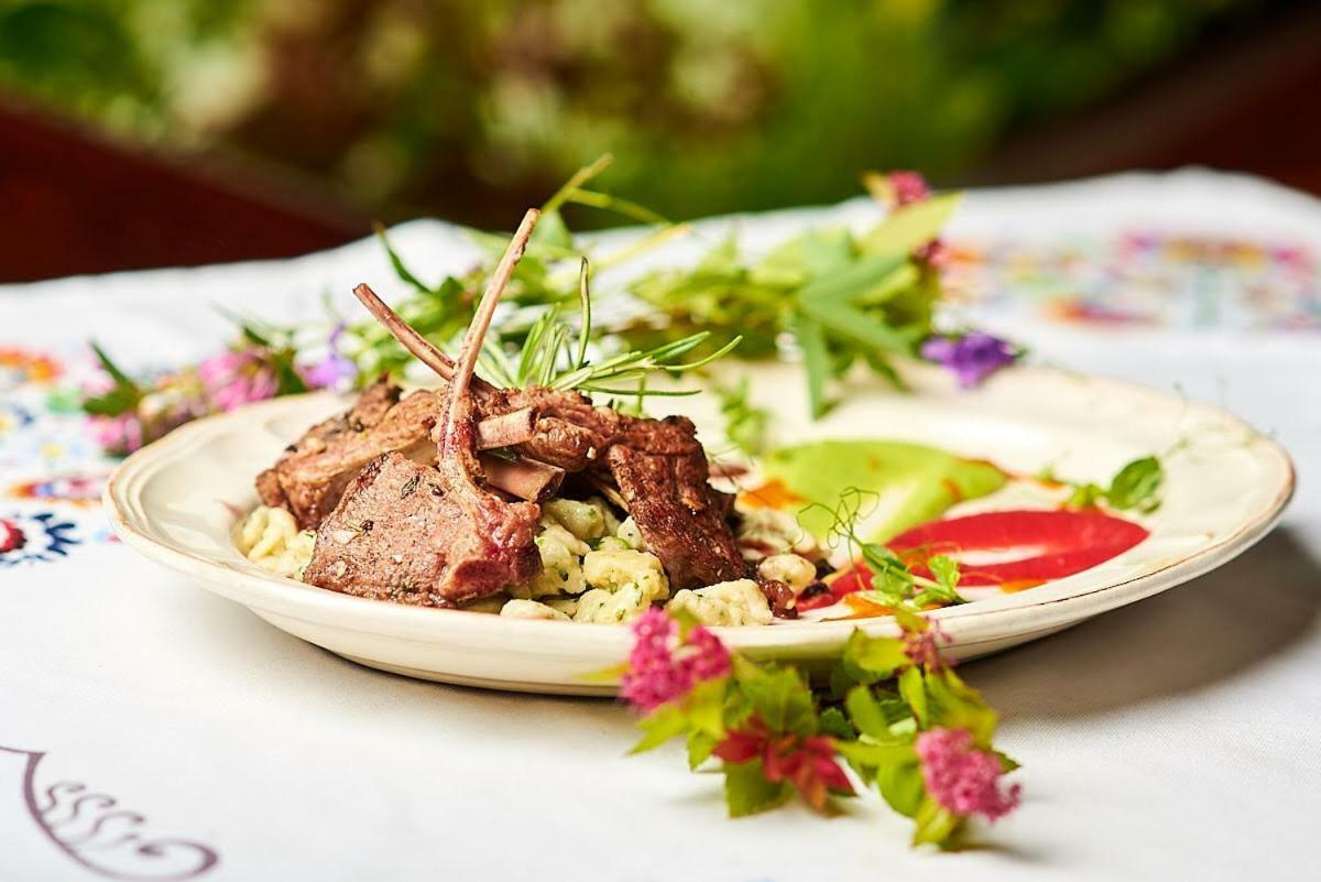 Karczma Brzeziniak Bed & Breakfast Чисна Екстериор снимка